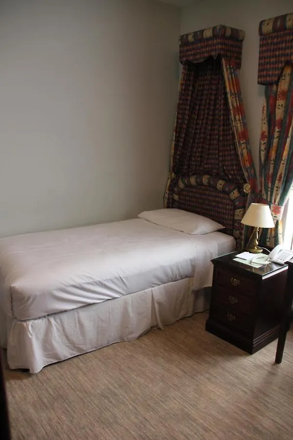 ***  Centennial Hotel CBG Reino Unido