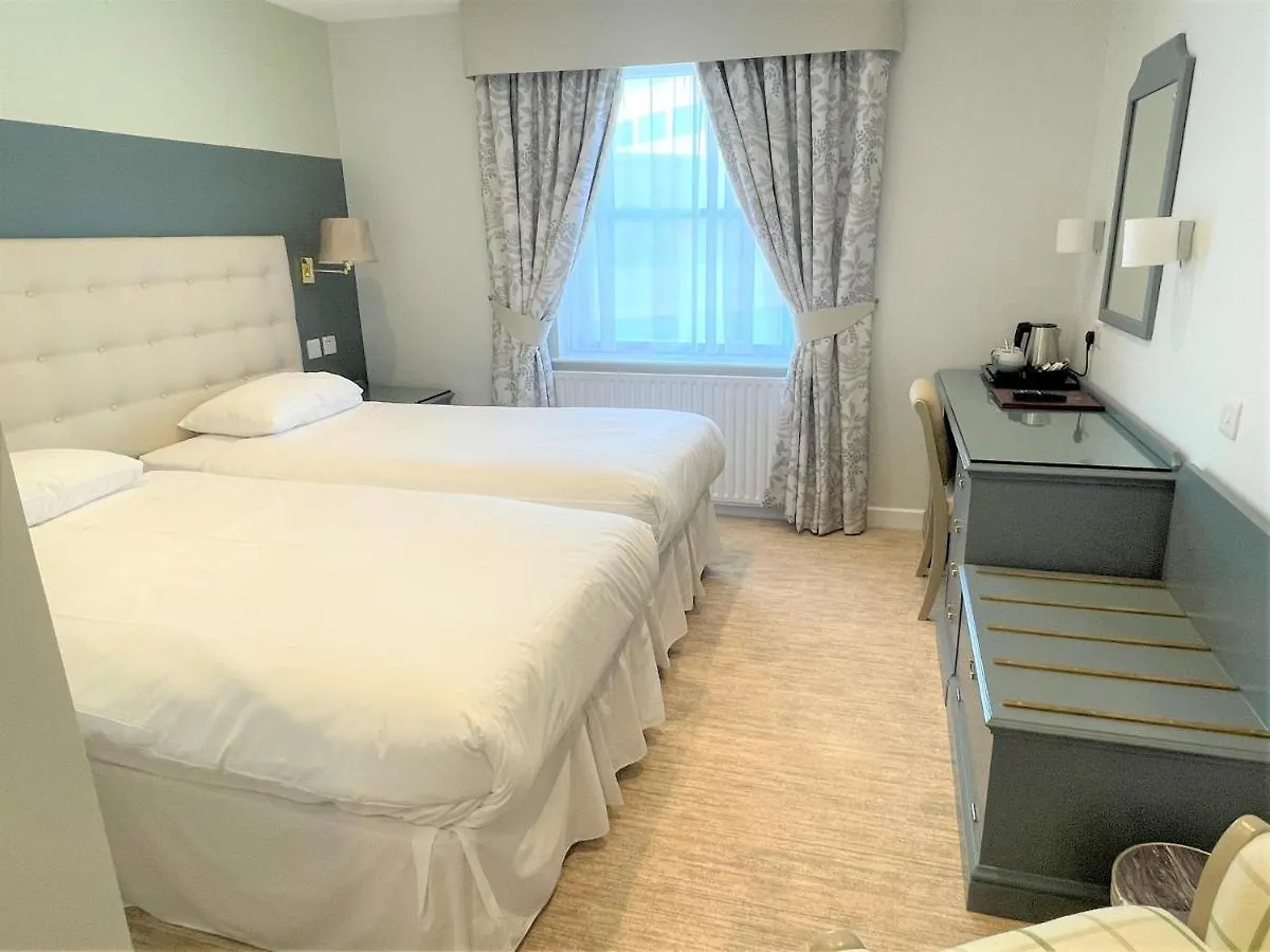 Centennial Hotel CBG 3*,